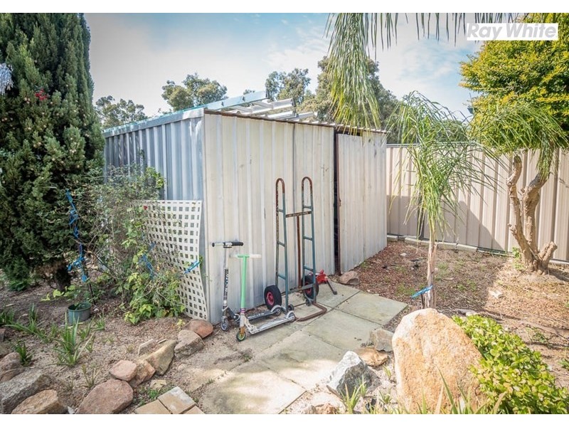 1 Lisbon Way, Seville Grove WA 6112