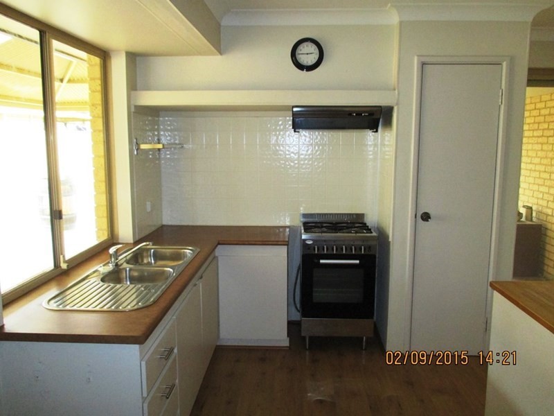 13 Magpie Place, Brookdale WA 6112