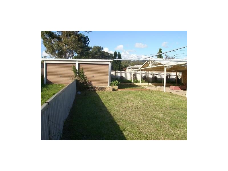 2 Barge Court, Armadale WA 6112