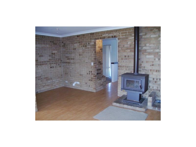 2 Barge Court, Armadale WA 6112