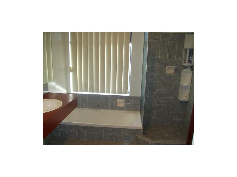 2 Barge Court, Armadale WA 6112