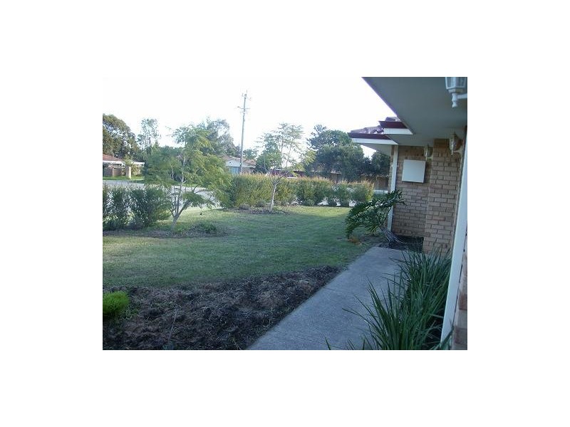 2 Barge Court, Armadale WA 6112