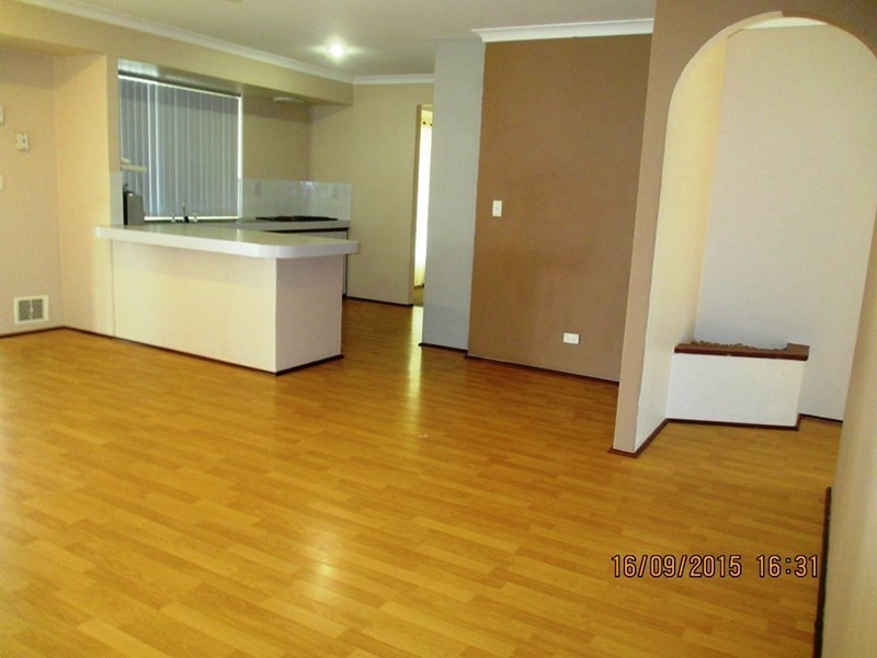 98 Brown Crescent, Seville Grove WA 6112