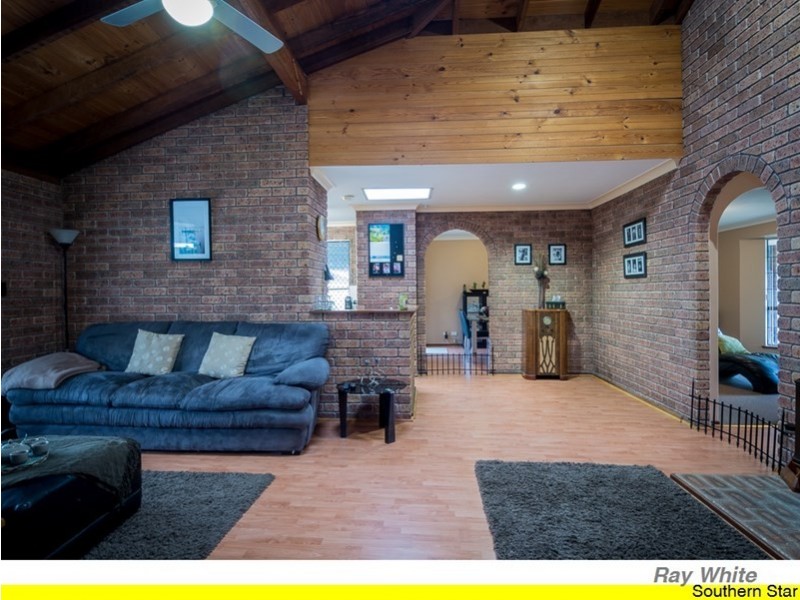 1 Crystal Court, Mount Richon WA 6112