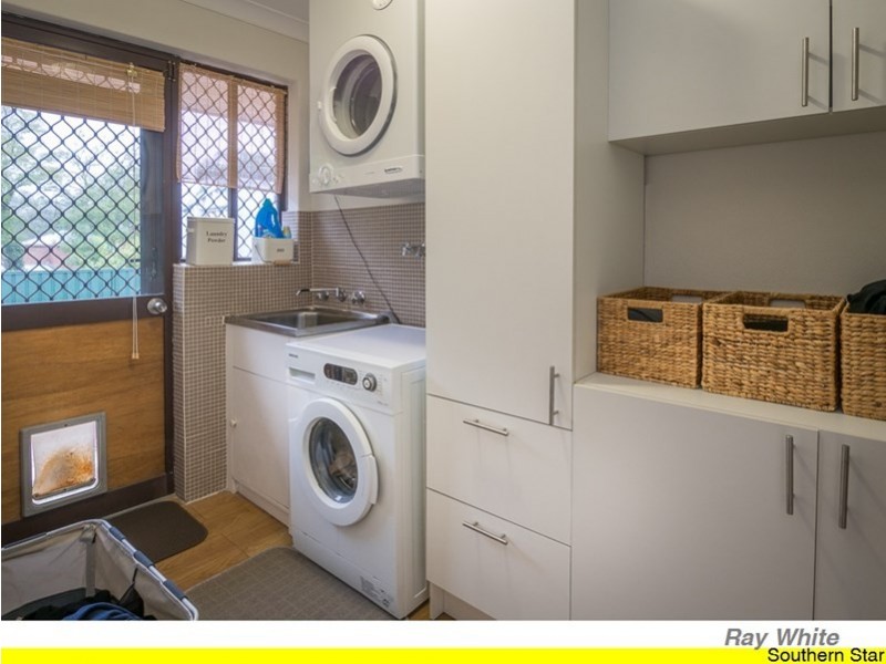 1 Crystal Court, Mount Richon WA 6112