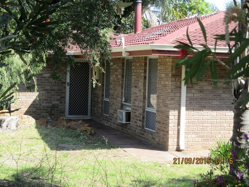 22 Dollis Way, Camillo WA 6111