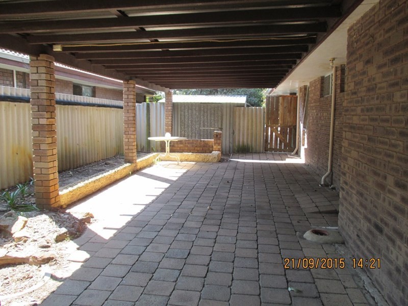 22 Dollis Way, Camillo WA 6111