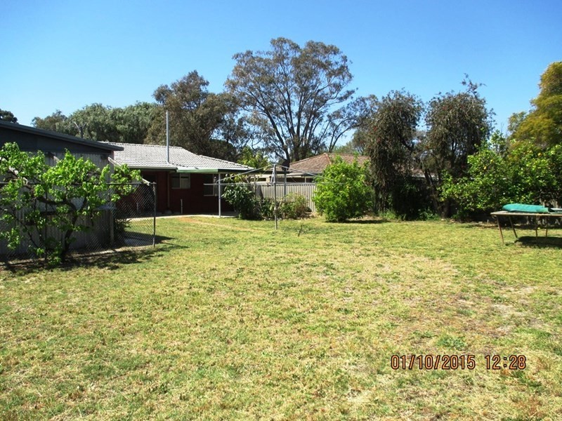 15 Barcombe Way, Gosnells WA 6110