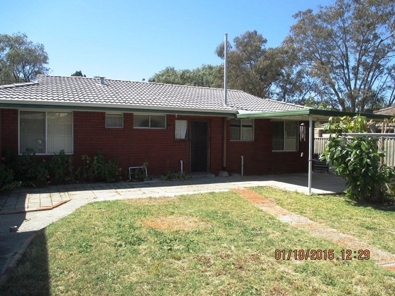 15 Barcombe Way, Gosnells WA 6110