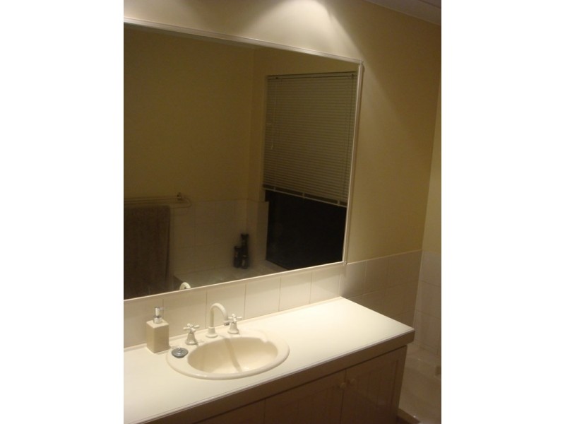 49 Grovelands Drive, Camillo WA 6111