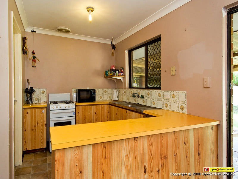 52 Numulgi Street, Armadale WA 6112