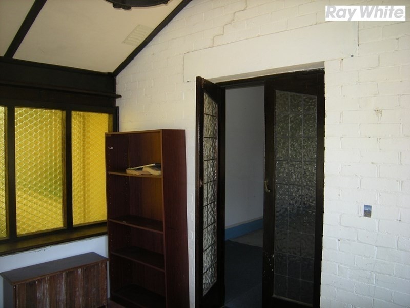 21 River Avenue, Maddington WA 6109