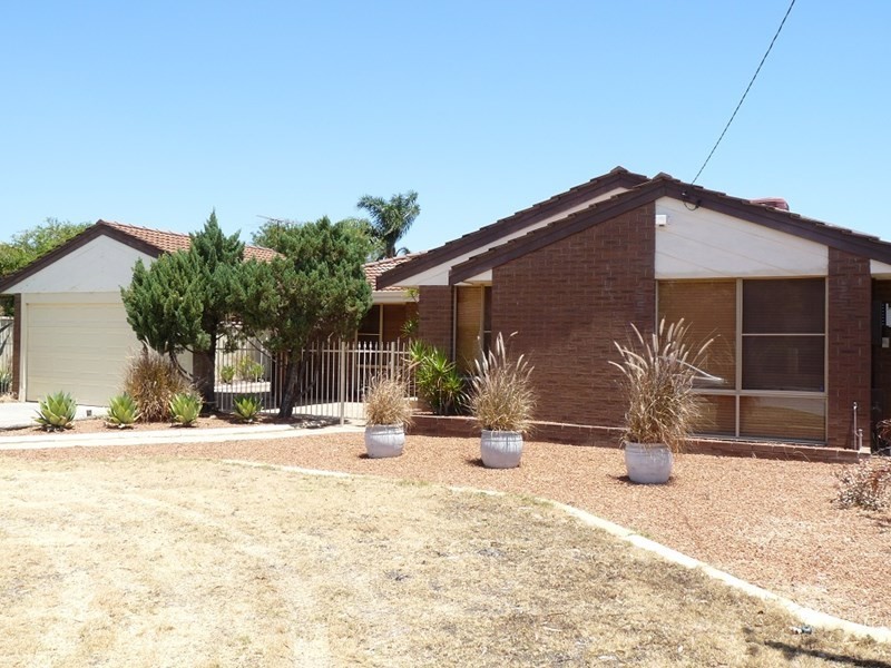 35 Wilkinson Street, Gosnells WA 6110