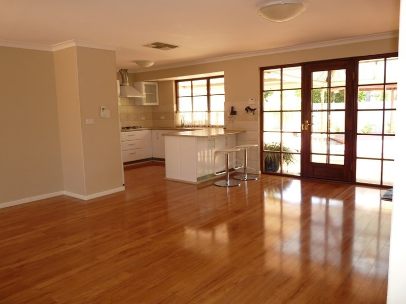 35 Wilkinson Street, Gosnells WA 6110