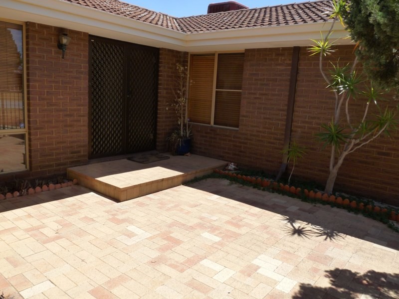 35 Wilkinson Street, Gosnells WA 6110