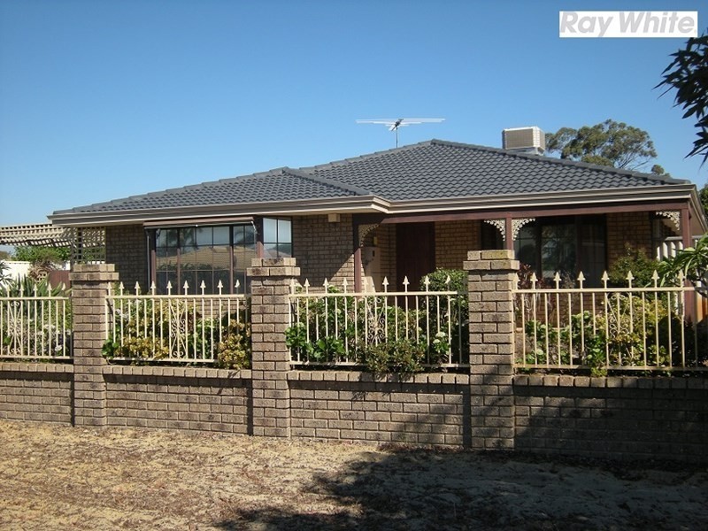 48 Aussat Drive, Kiara WA 6054