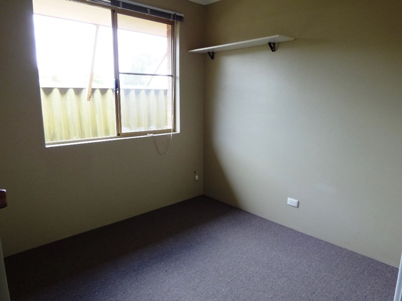 4 Kingfisher View, Brookdale WA 6112