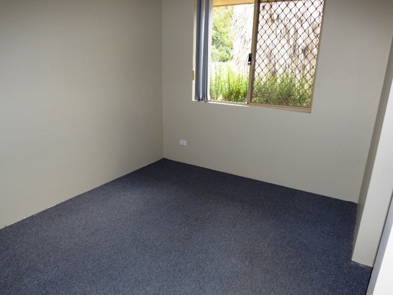 4 Kingfisher View, Brookdale WA 6112