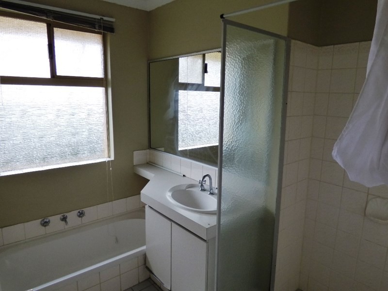 4 Kingfisher View, Brookdale WA 6112