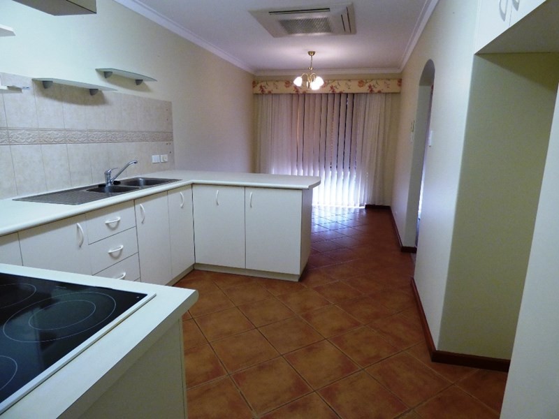 8/99 Seventh Road, Armadale WA 6112