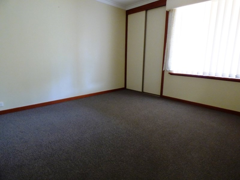 8/99 Seventh Road, Armadale WA 6112