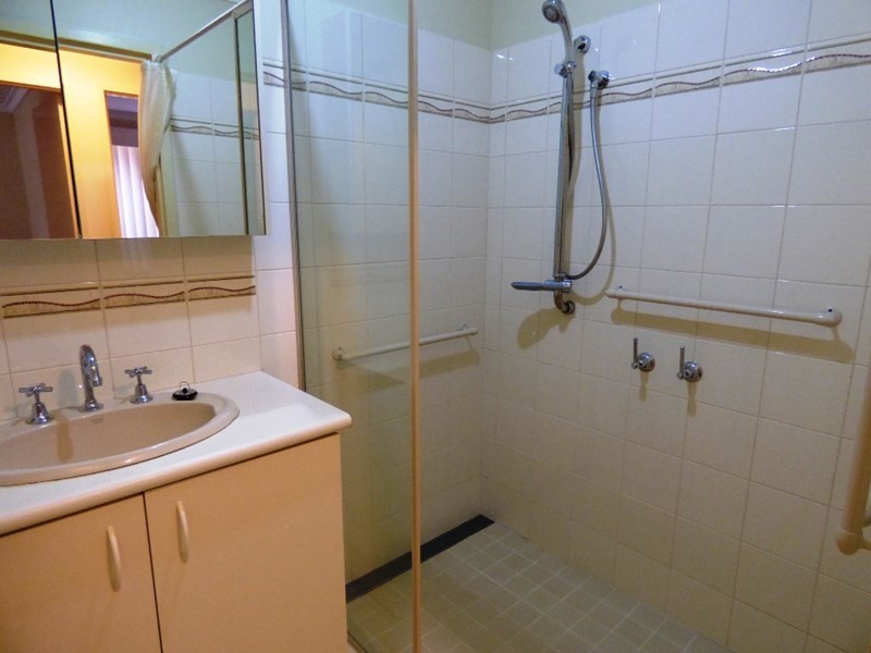 8/99 Seventh Road, Armadale WA 6112