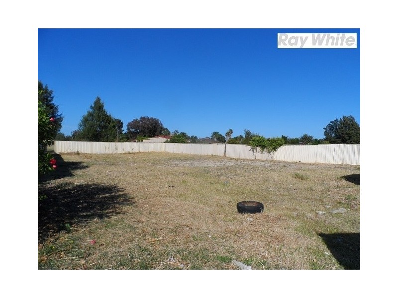 36 Excalibur Circle, Camillo WA 6111