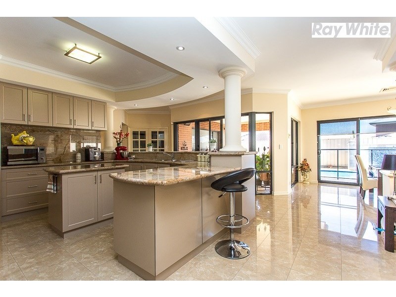 8 Breelya Rise, Canning Vale WA 6155