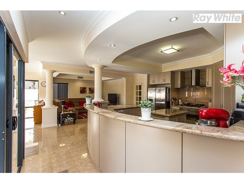 8 Breelya Rise, Canning Vale WA 6155