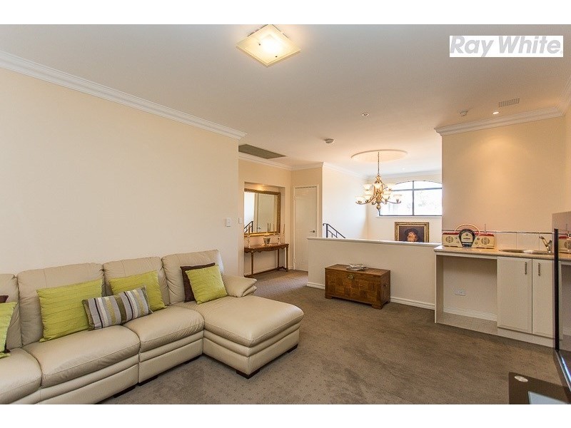 8 Breelya Rise, Canning Vale WA 6155