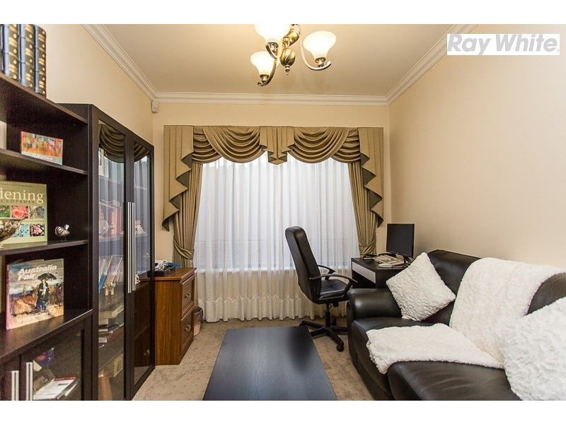 8 Breelya Rise, Canning Vale WA 6155