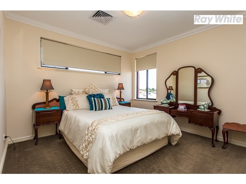 8 Breelya Rise, Canning Vale WA 6155