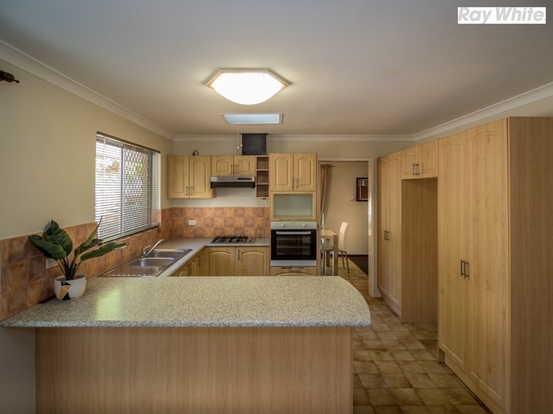 35 Harrison Road, Mount Richon WA 6112