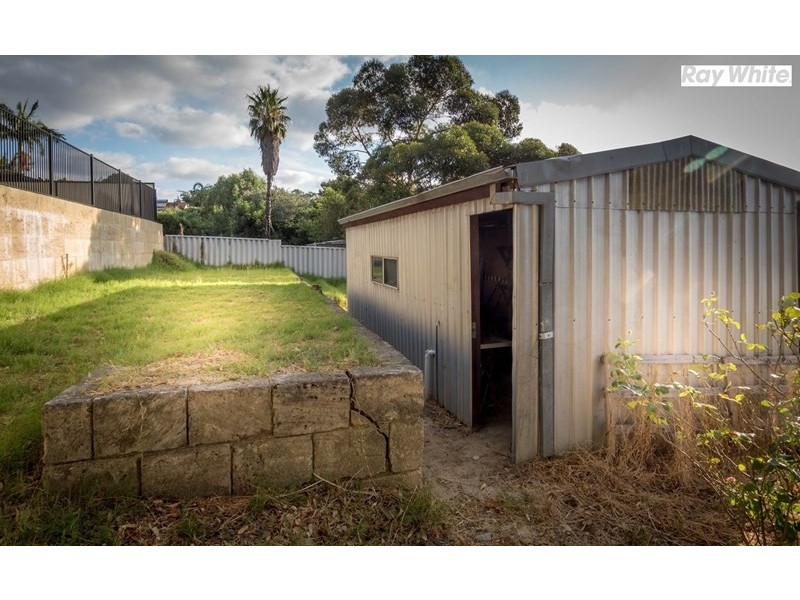 35 Harrison Road, Mount Richon WA 6112