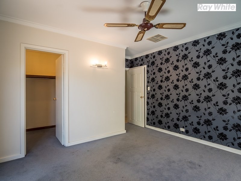 16 Elanora Road, Armadale WA 6112