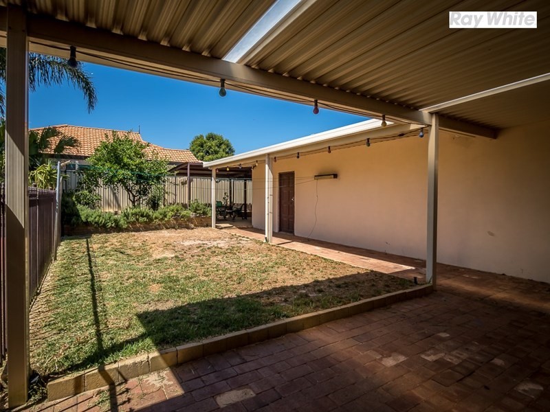 16 Elanora Road, Armadale WA 6112