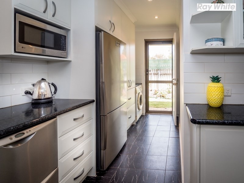 12 Palm Terrace, Forrestfield WA 6058