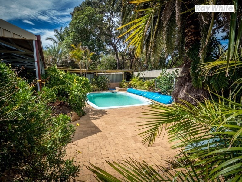 12 Palm Terrace, Forrestfield WA 6058