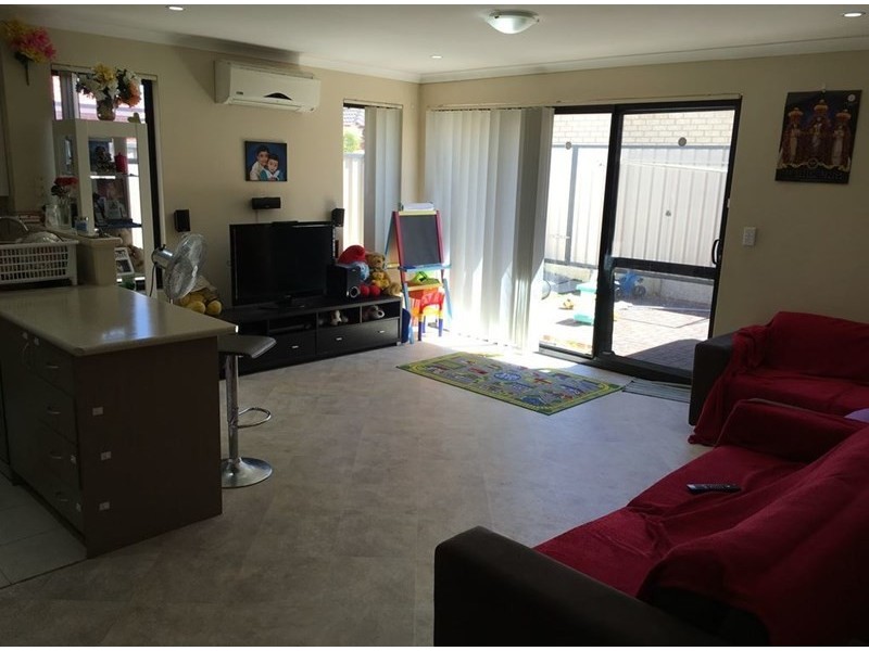 1/65 Little John Road, Armadale WA 6112