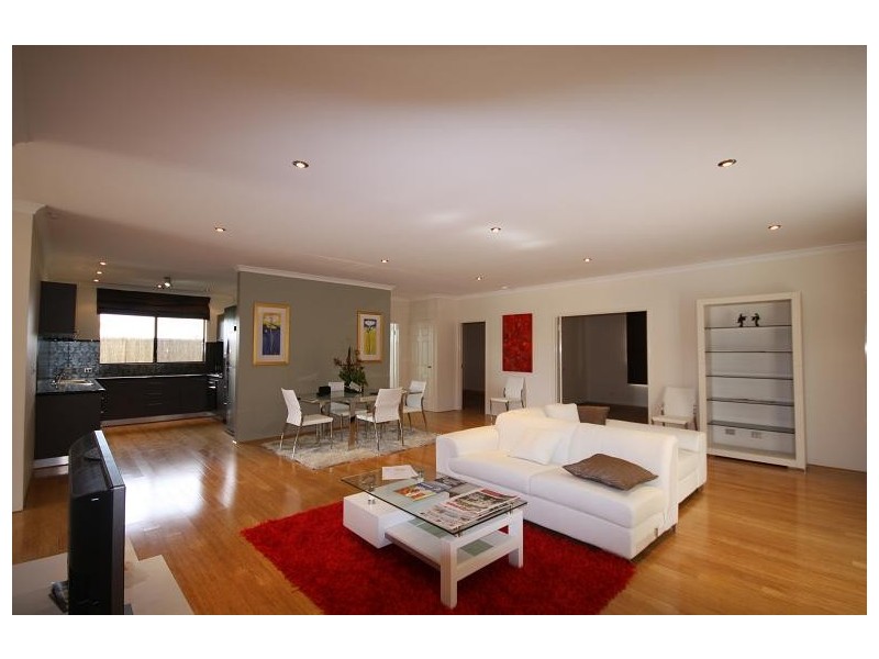 11 Pear Tree Terrace, Seville Grove WA 6112