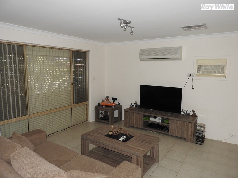 12 Piesse Place, Seville Grove WA 6112