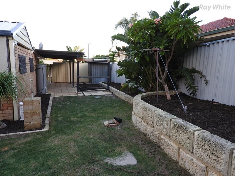 12 Piesse Place, Seville Grove WA 6112