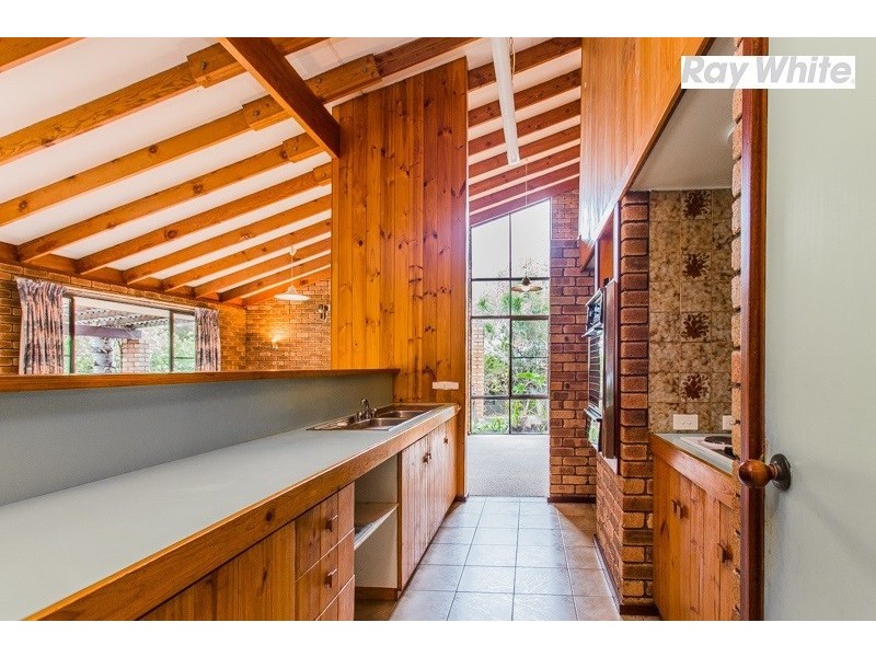 4 Looranah Street, Mount Nasura WA 6112