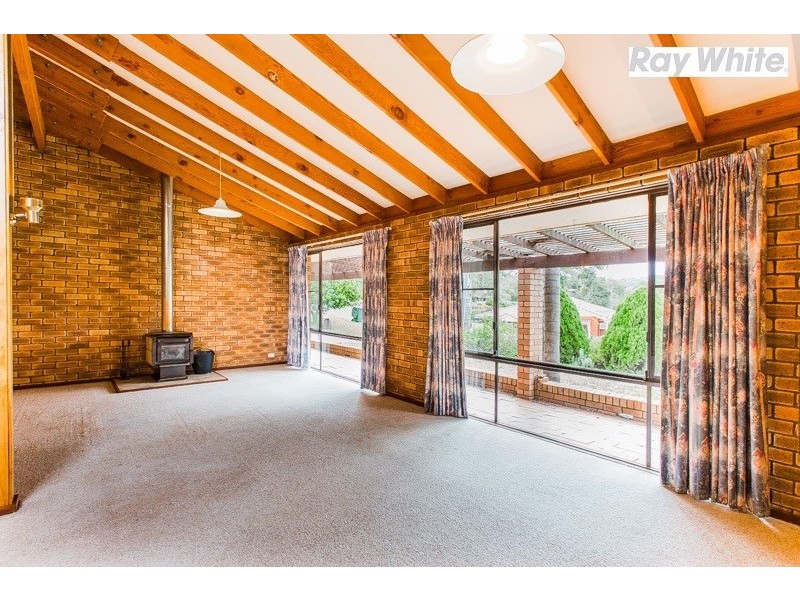 4 Looranah Street, Mount Nasura WA 6112