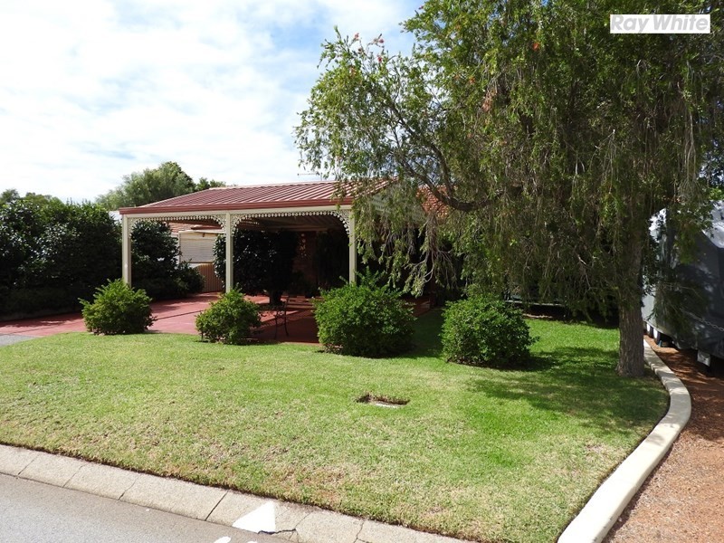 3 May Close, Armadale WA 6112