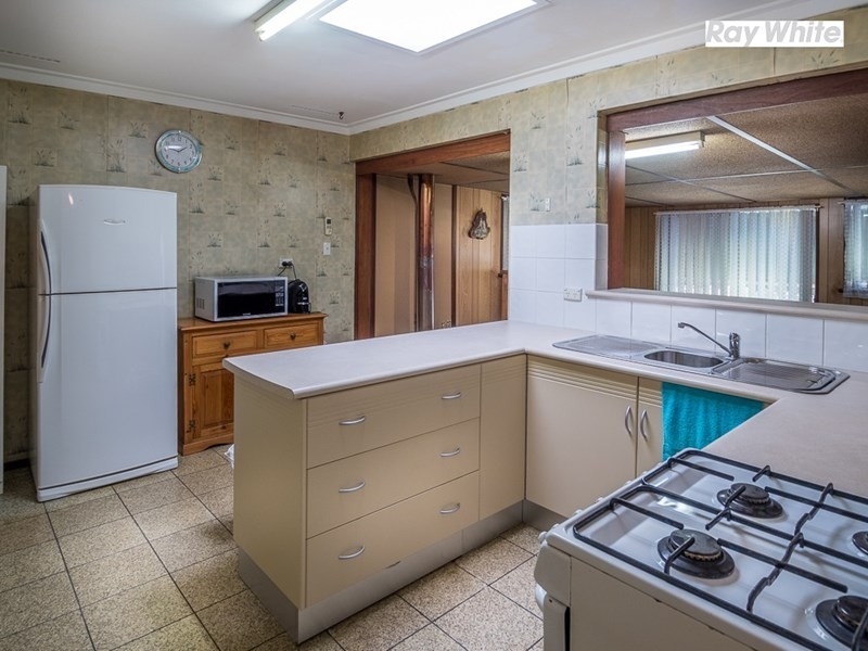 23 Carawatha Avenue, Mount Nasura WA 6112