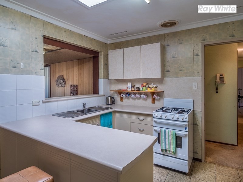 23 Carawatha Avenue, Mount Nasura WA 6112