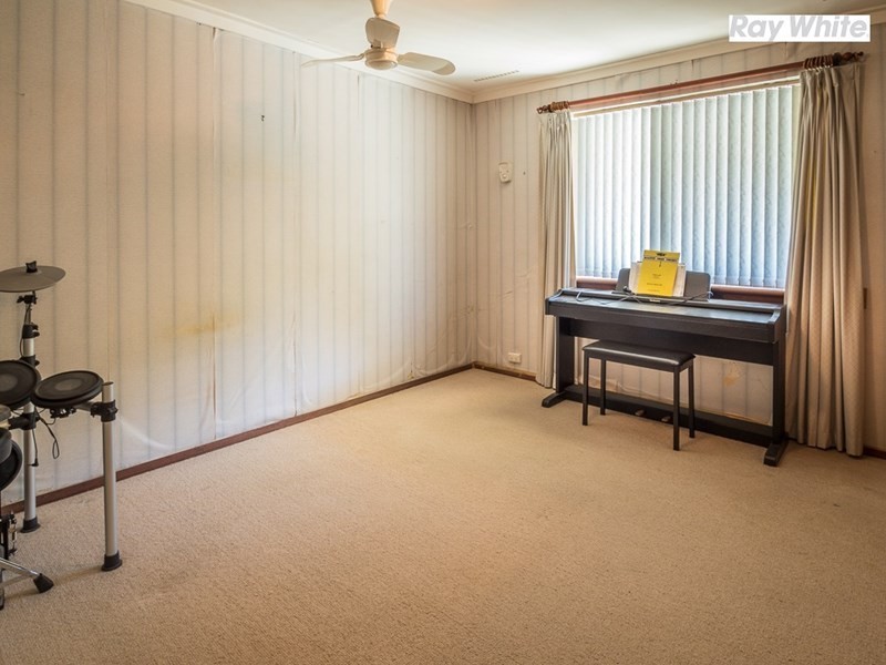 23 Carawatha Avenue, Mount Nasura WA 6112