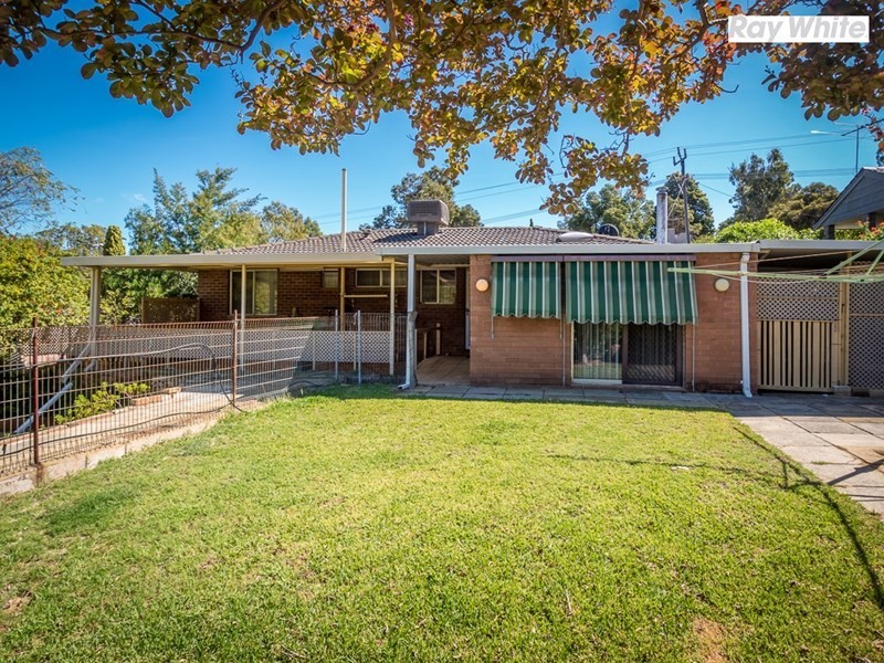 23 Carawatha Avenue, Mount Nasura WA 6112