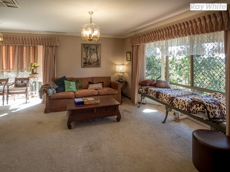 27 Onyx Road, Mount Richon WA 6112